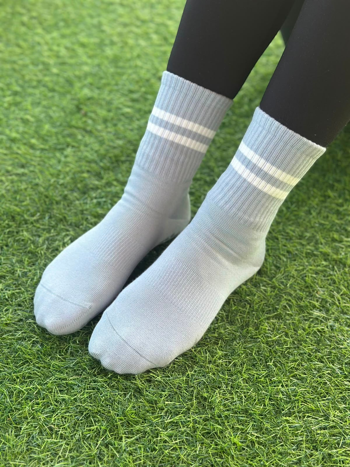Performance Crew Grip Socks