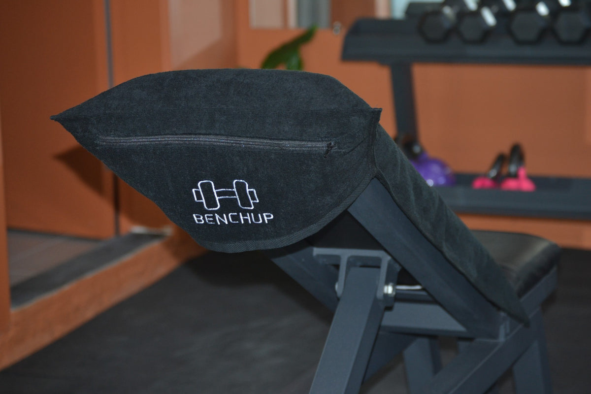 BenchUp Cotton Gym Towel with Zipper Pocket