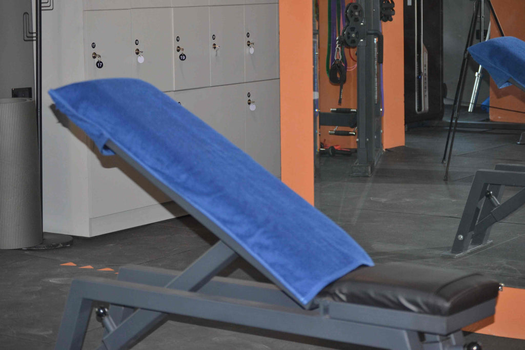 BenchUp Cotton Gym Towel with Zipper Pocket