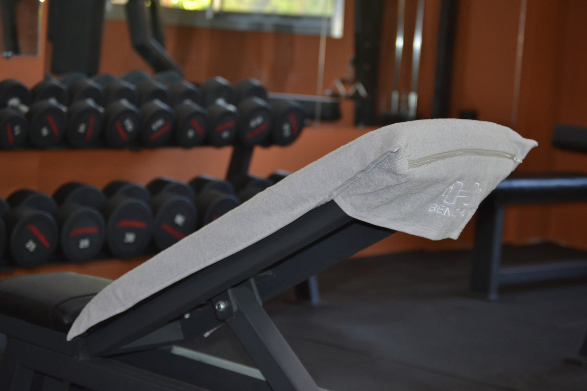 BenchUp Cotton Gym Towel with Zipper Pocket