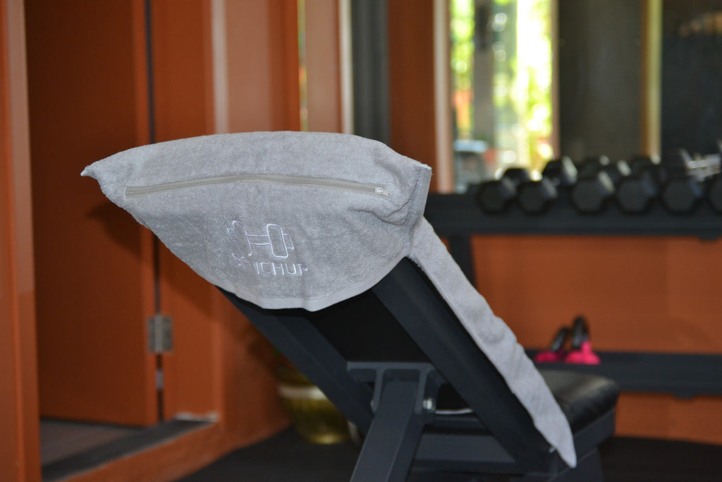 BenchUp Cotton Gym Towel with Zipper Pocket
