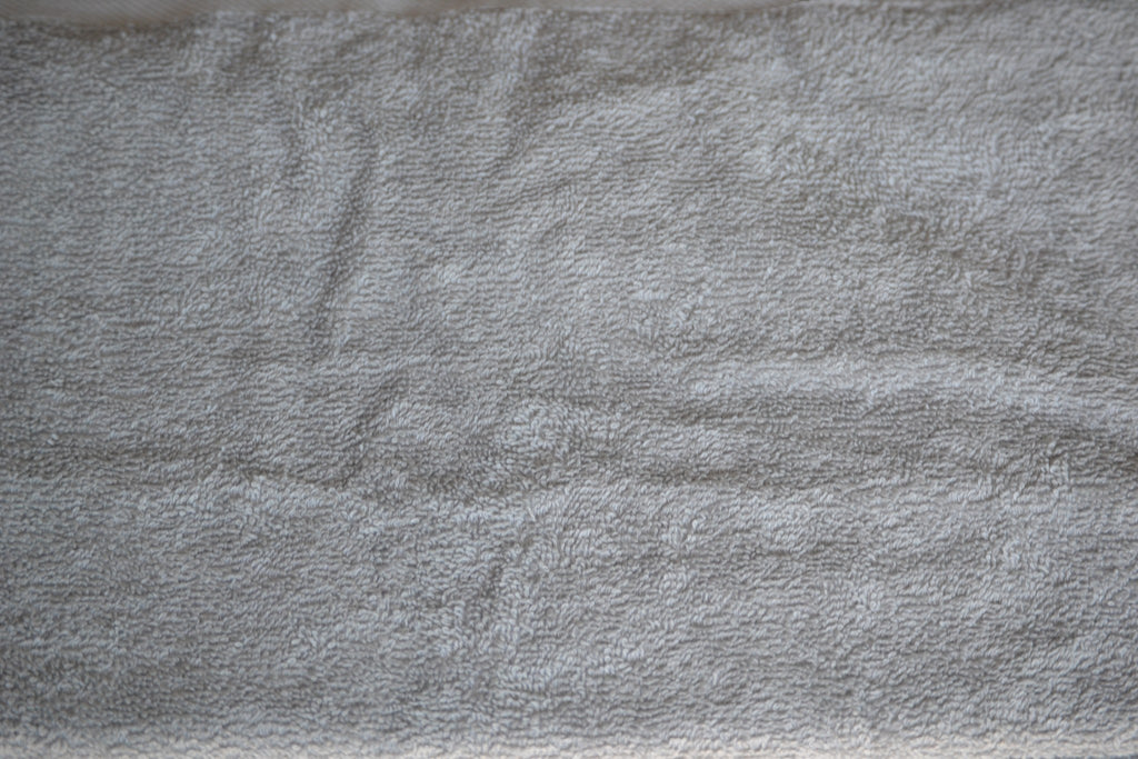 BenchUp Cotton Gym Towel with Zipper Pocket